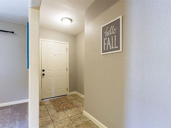 2nd image of 3613 Venice Dr