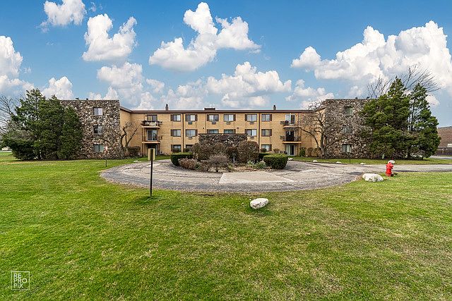 1st image of 725 W Dempster St APT 208