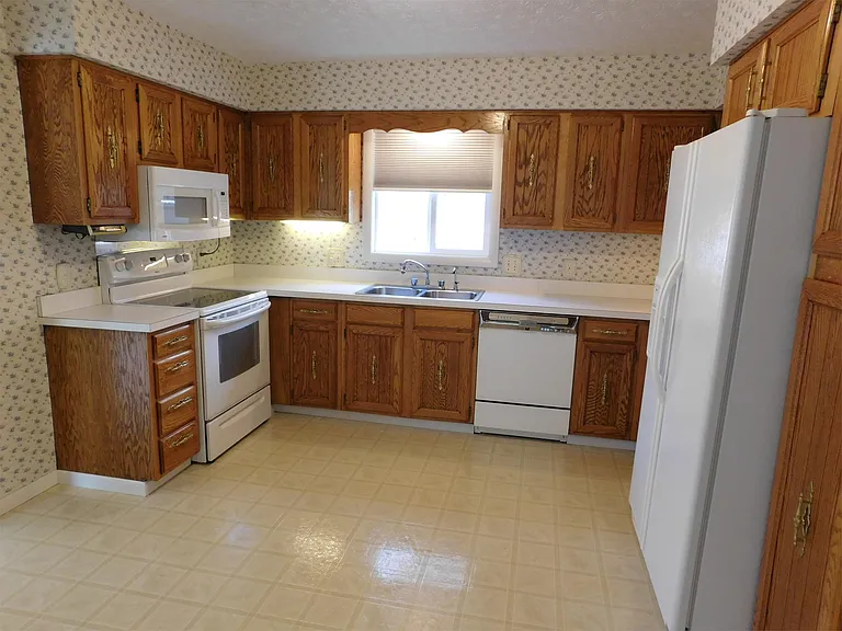 269 Fawnwood Dr — Photo 7