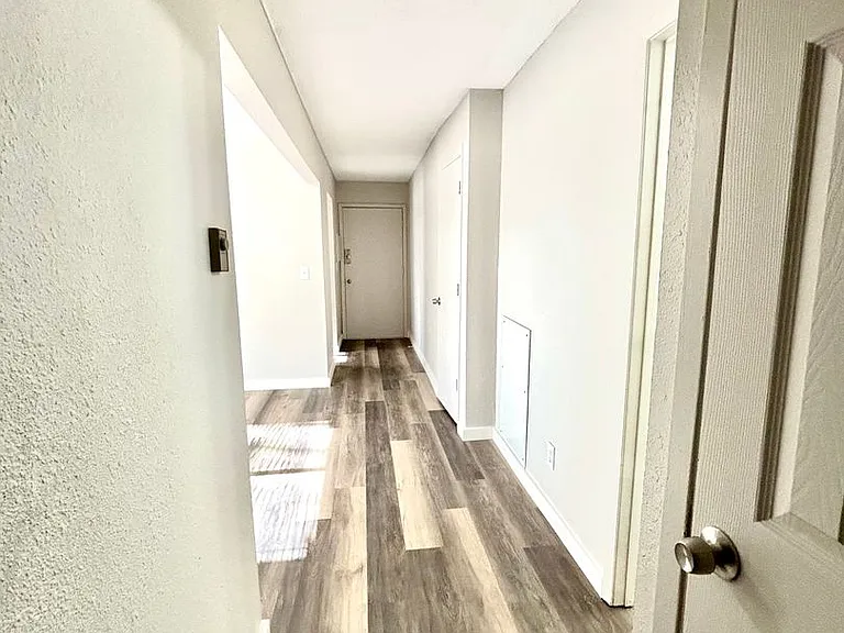 Cedar Crest Apartments — Photo 27