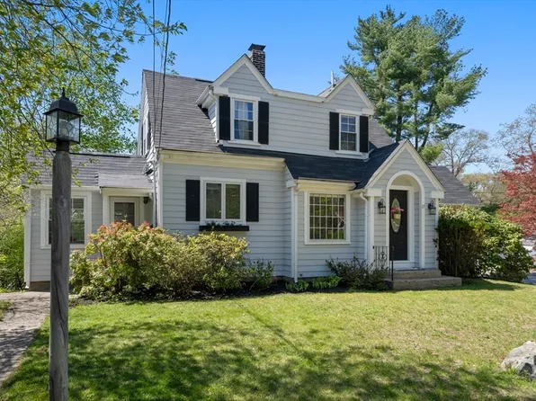 17 Dalton Rd, Holbrook, MA 02343