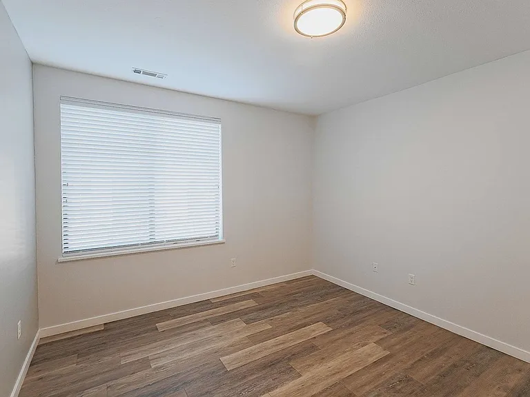 River Rock Apartments — Photo 47