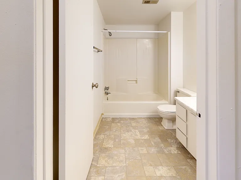 Country Meadow Apartments — Photo 13
