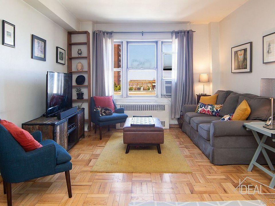 1st image of 34 Plaza St E APT 805