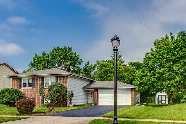 2nd image of 1009 Florida Ln