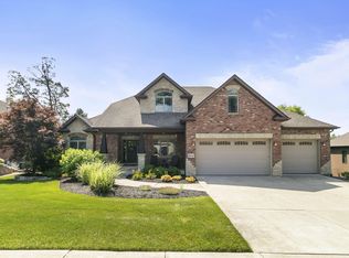 8986 Calumet Ave, Saint John, IN 46373