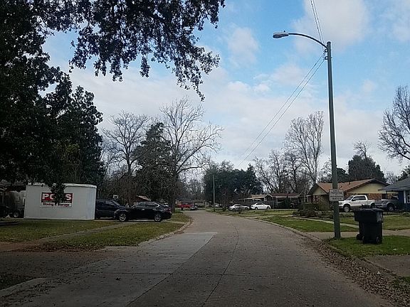 5th image of 1121 Englemeade Dr