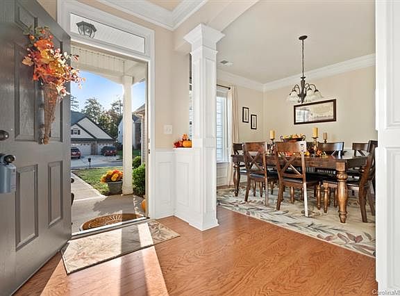 3rd image of 4301 Haddington Dr