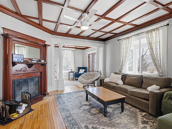 5th image of 14 Pleasant Street