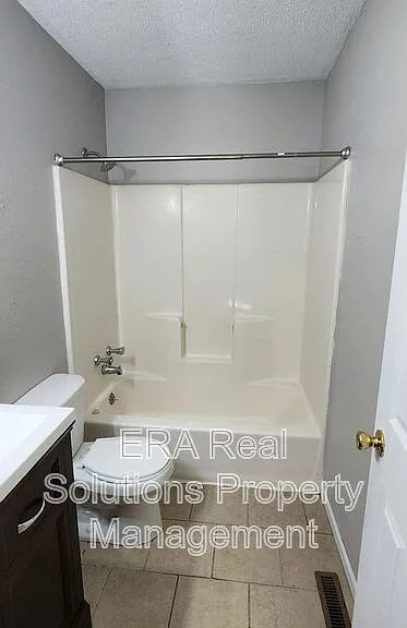 205 1/2 John St #C — Photo 9