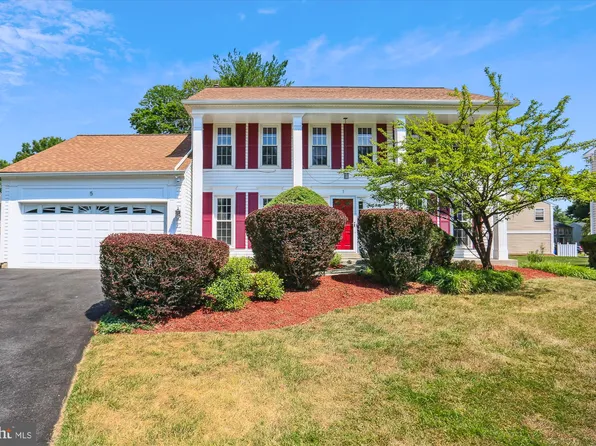 5 Founders Mill Ct, Rockville, MD 20855