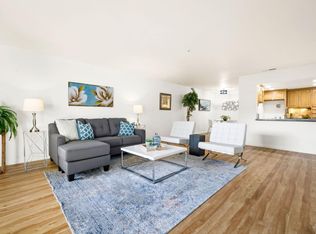 300 Los Alamos Rd APT 102, Santa Rosa, CA 95409