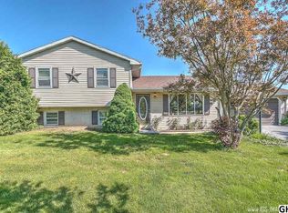 6 Springview Rd, Carlisle, PA 17015