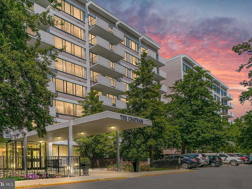 1st image of 4501 Arlington Blvd APT 807