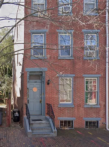 123 Jackson St #2 — Photo 2