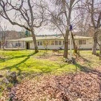 266 Kilborn Dr photo 1