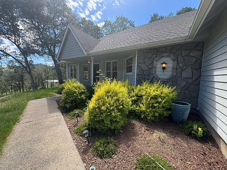 7654 N Bank Rd — Photo 3