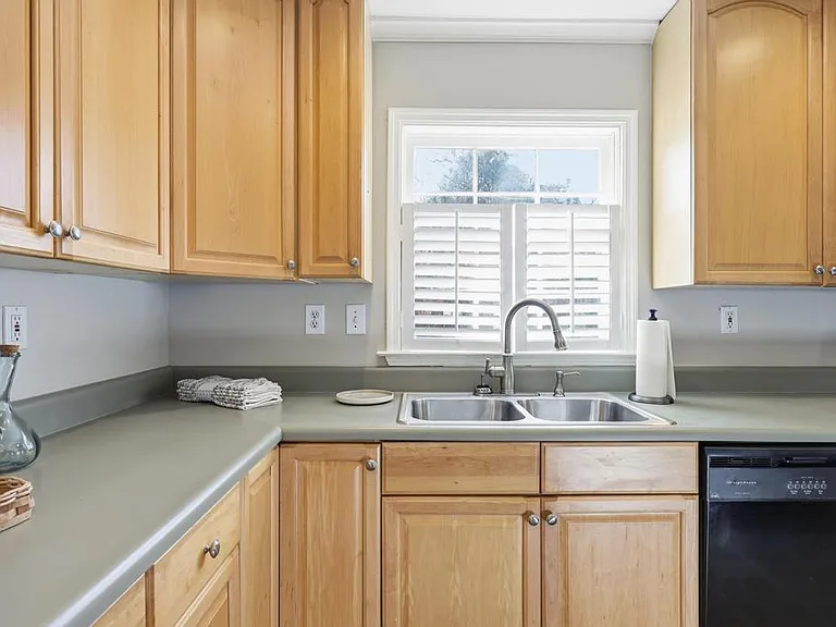 1474 Brooklyn Ave NW — Photo 24