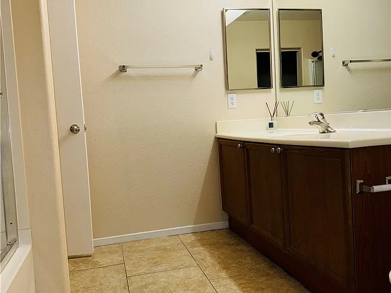 9160 Dimpled Ct — Photo 14