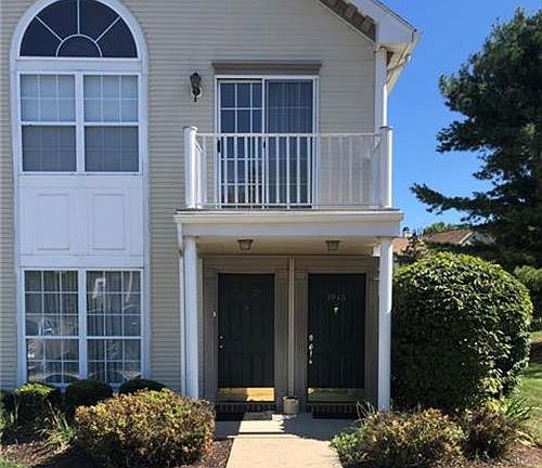 3rd image of 1945 Willings Ln