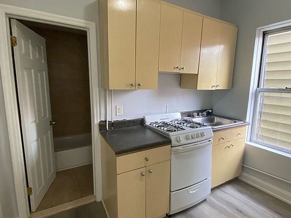 2nd image of 4614 Park Ave APT 204