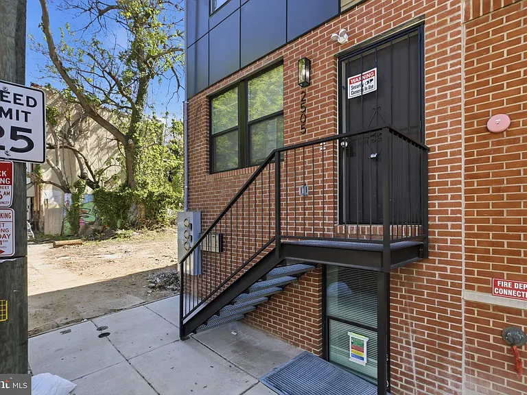 2505 N 11th St #1 — Photo 17