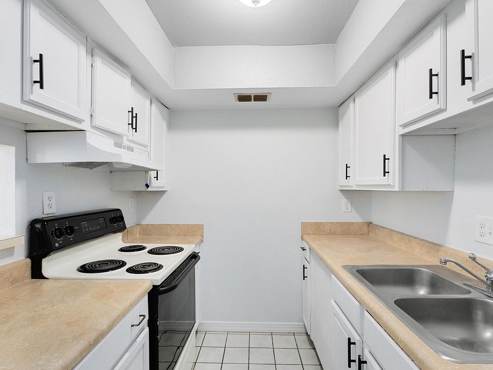2nd image of 1056 Buena Vista Dr S #1056
