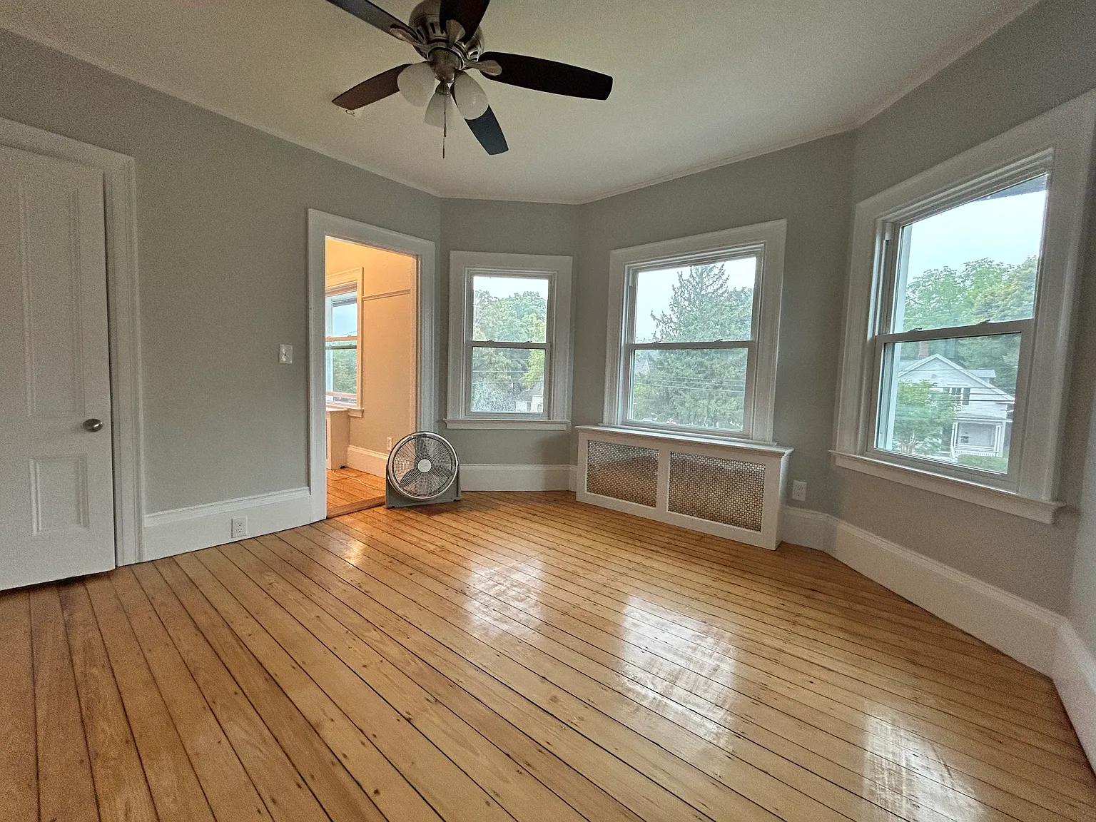 1 bed, 950 sqft, $1,650 — Photo 4