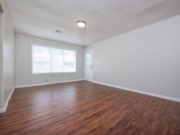 3rd image of 536 Babb Dr