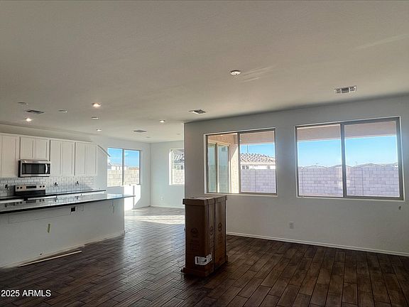 4th image of 19333 W Valle Vista Way