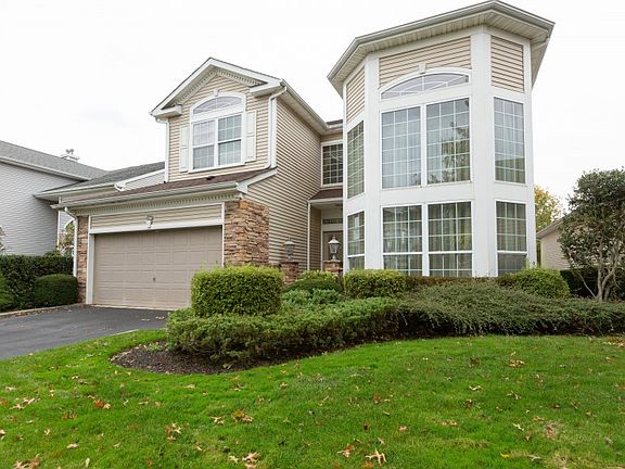 2nd image of 123 Hamlet Dr