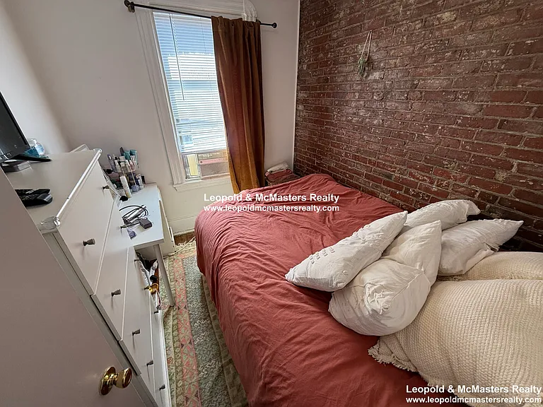 24 Mt. Vernon St apartment — Photo 40