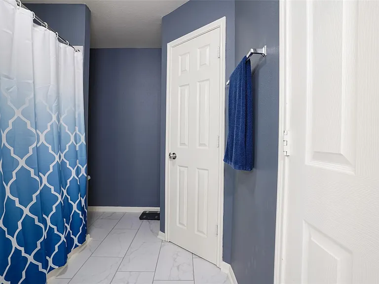 6419 Waldron Dr #B — Photo 26
