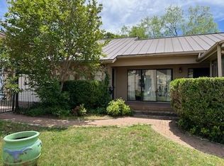 1000 Hi Cir W, Horseshoe Bay, TX 78657