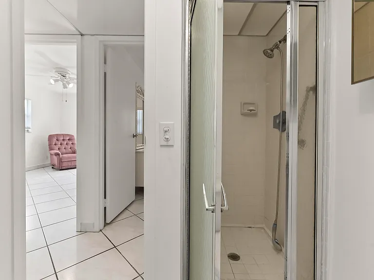 209 Waterford Cir #I — Photo 17