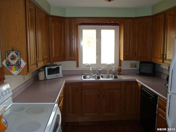 2nd image of 708 Woodworth Dr