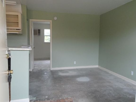 5th image of 101 NE 41st St APT H126