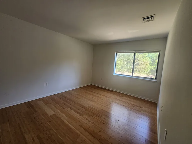 4900 Spring Lake Dr #D — Photo 9