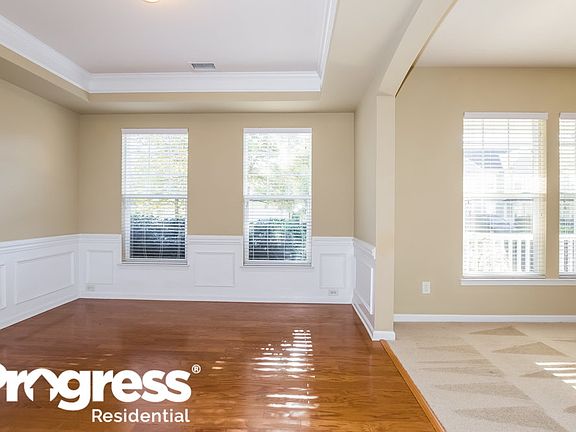 4th image of 13121 Centennial Commons Pkwy