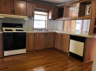 222 Briarwood Trl, Monroe, MI 48161