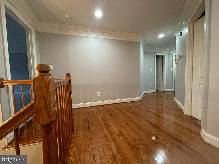 14837 Cloverdale Rd — Photo 10