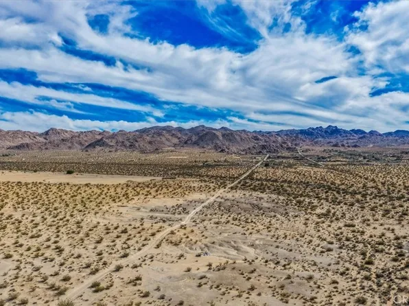 65944 Pipeline Rd, Joshua Tree, CA 92252