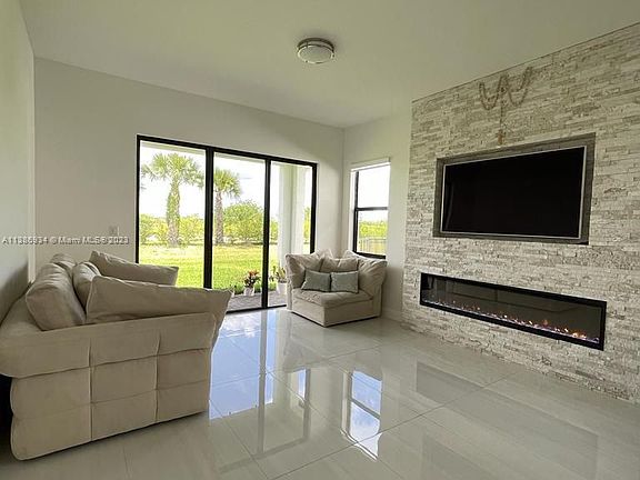 4th image of 5487 Cassidy Ln #5487