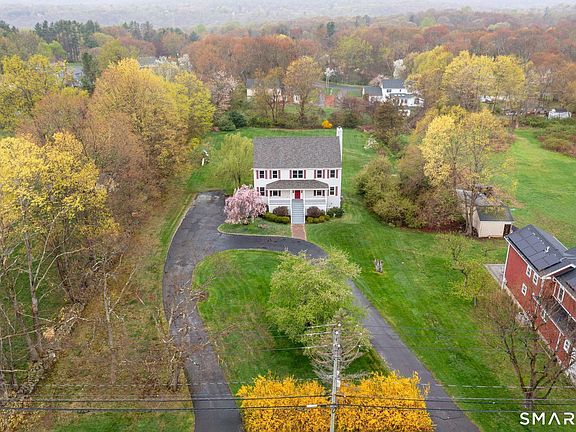 3rd image of 1057 Daniels Farm Road