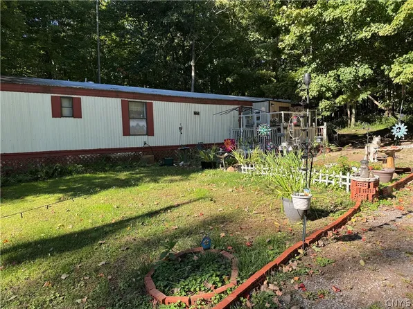 13967 Snowshoe Rd, Henderson, NY 13650