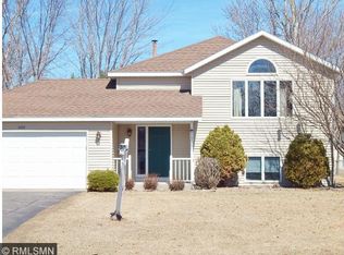 1109 4th St N, Sartell, MN 56377