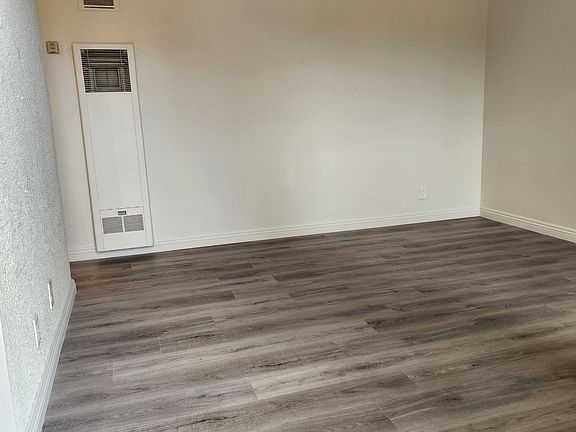 5th image of 850 Brightwood St