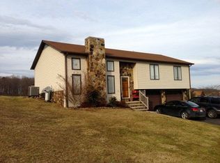 115 Olive Ln, Max Meadows, VA 24360