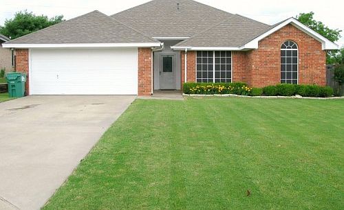 1st image of 2709 Wendell Dr