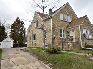 2009 S 79th St, West Allis, WI 53219